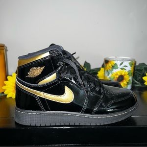 Air Jordan 1 "Black metallic Gold"